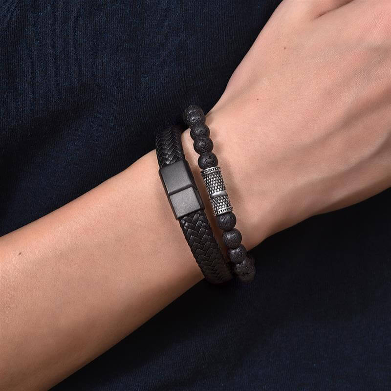 Fashionable leather bracelet