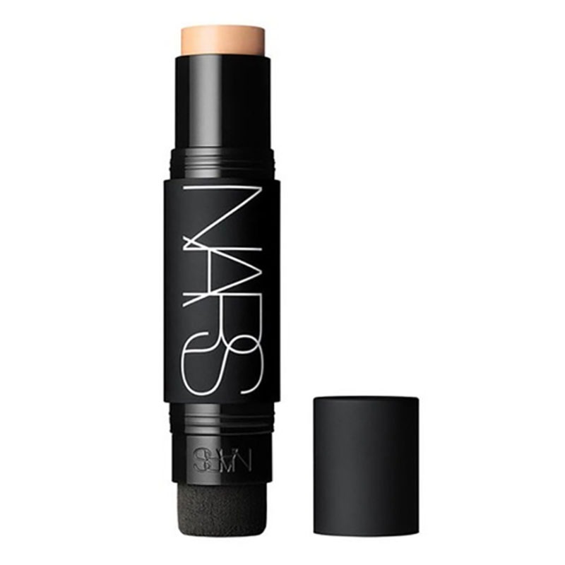 Best Foundation for Pale Skin Review Image 6