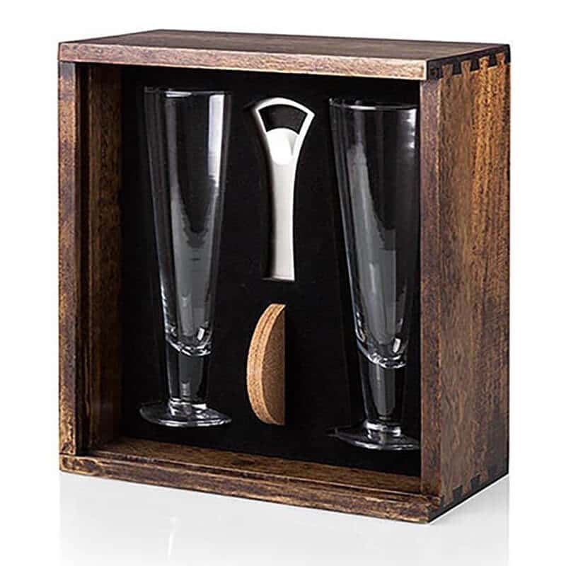 Elegant set of bottle opener