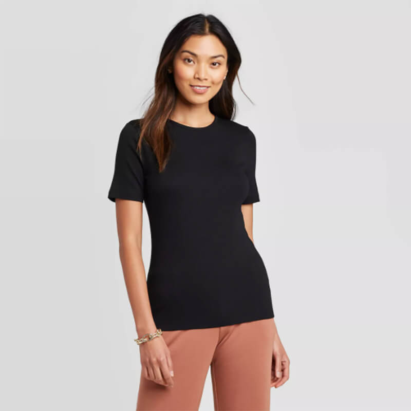 Woman wearing black organic cotton t-shirt