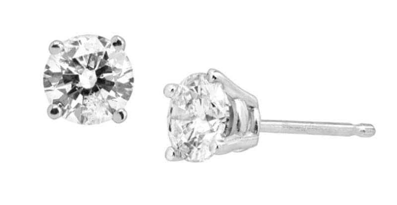 Welry's One carat Diamond Stud Earrings