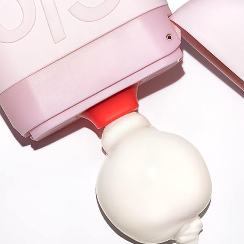 what's in glossier hand cream